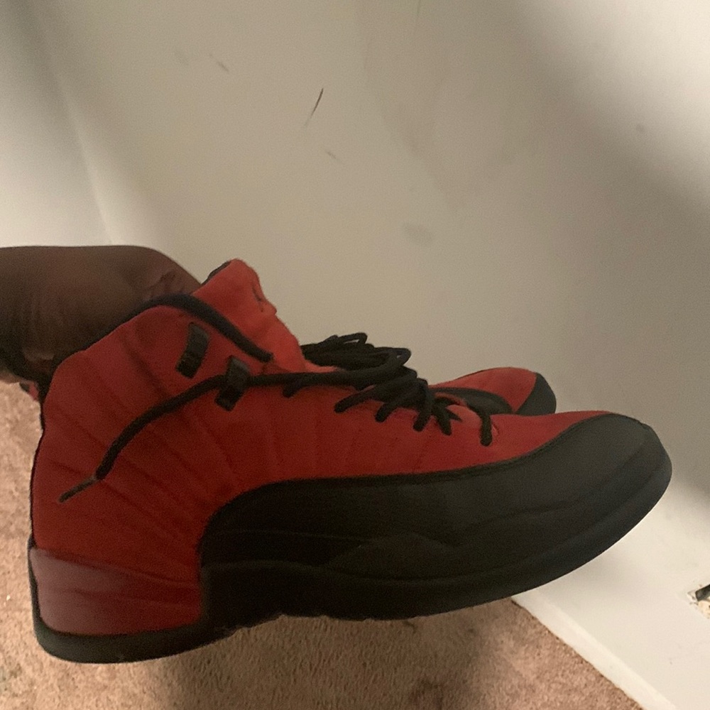 I am selling the flu game 12 sz 9.5 bought for 225 liking for 160-190